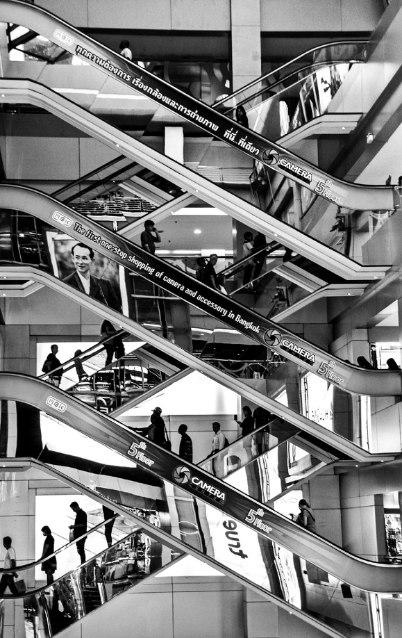 CR 2_ 1920X3043 escalators.jpg