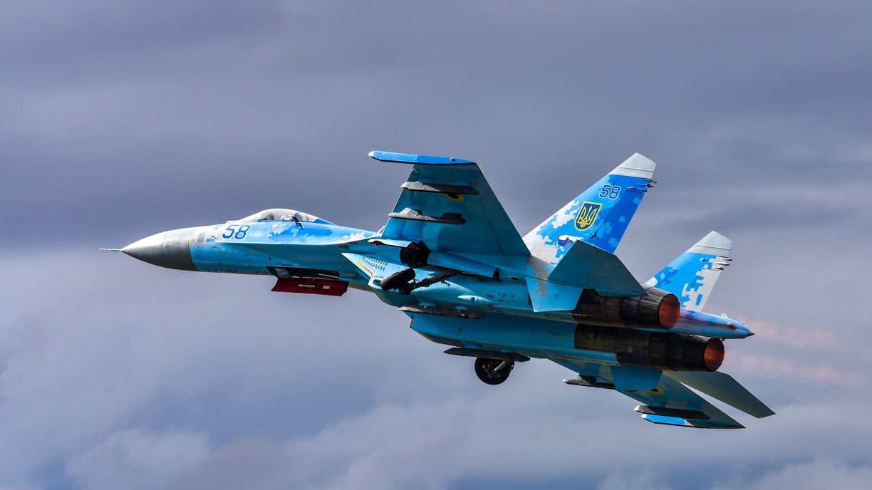 AK _ Su-27 Flanker.jpg